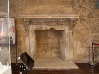 ...� chiamata cos� perch� qui � presente un camino rinascimentale